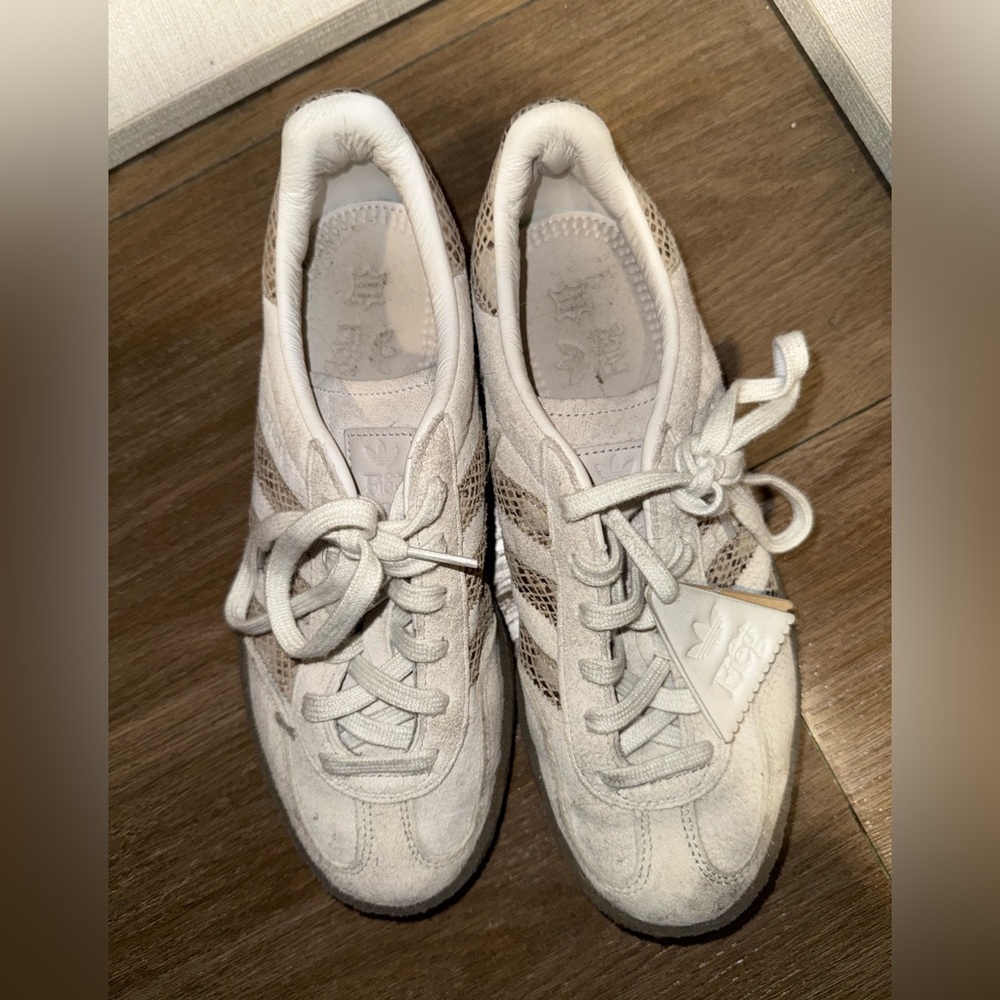 The 8th St Gazelle Indoor by Ronnie Fieg for adidas Originals & Clarks Originals - Picture 2 of 9